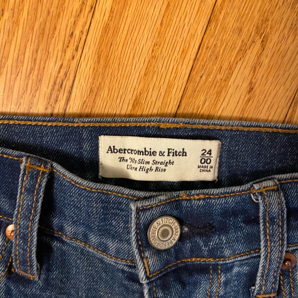 Abercrombie & Fitch 90’s slim straight ultra high rise jeans size 24/00